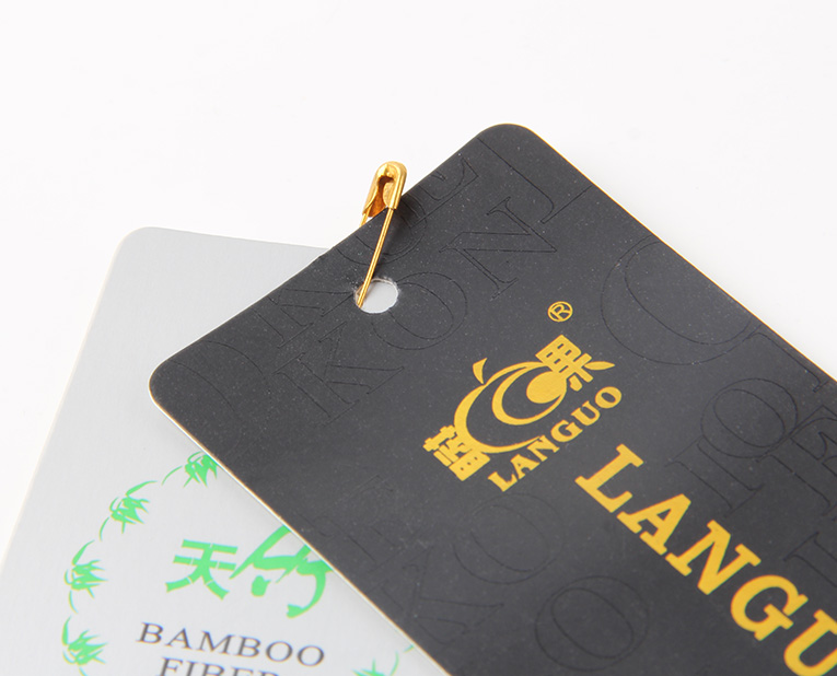 廣州吊牌定做為何這么喜歡整體增減壓來調(diào)整燙金壓力？